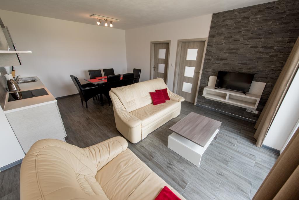 Apartmany 154 Lipno nad Vltavou Exteriör bild