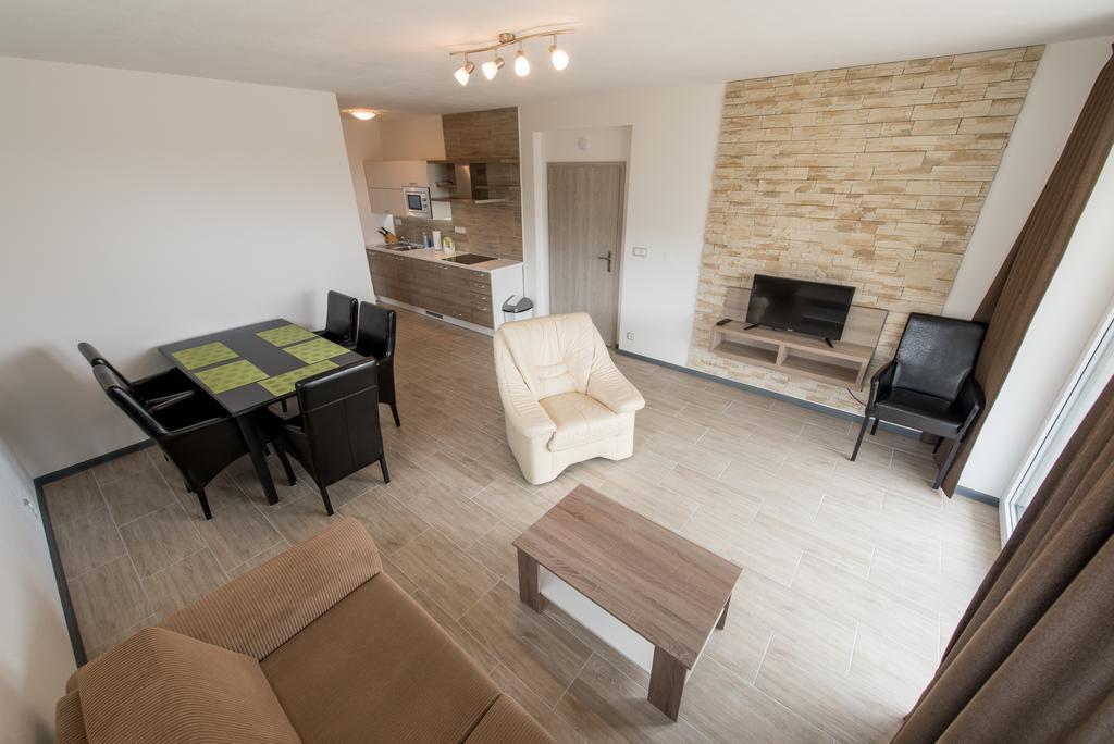 Apartmany 154 Lipno nad Vltavou Exteriör bild