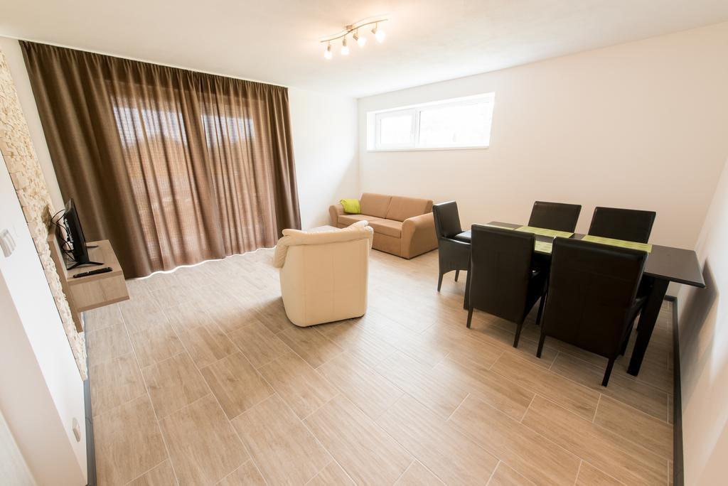 Apartmany 154 Lipno nad Vltavou Exteriör bild
